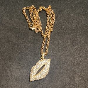 Costume Gold Colored Chain With Rhinestone Lips. NOT ACTUAL GOLD 24” Link Chain